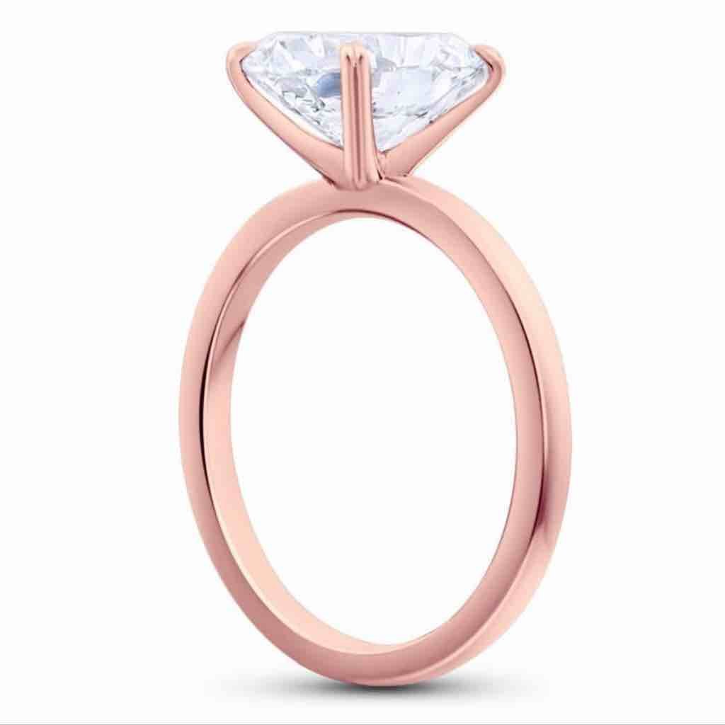 2 Cts Oval Shape Moissanite Diamond Engagemen Ring .